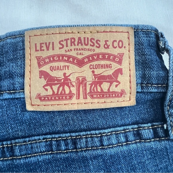 Levi’s women 721 High Rise Skinny size W31 L30 Dark wash - Picture 7 of 9